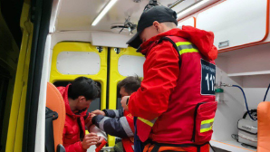 В Алматинской области спасатели эвакуировали мужчину с пика Учитель